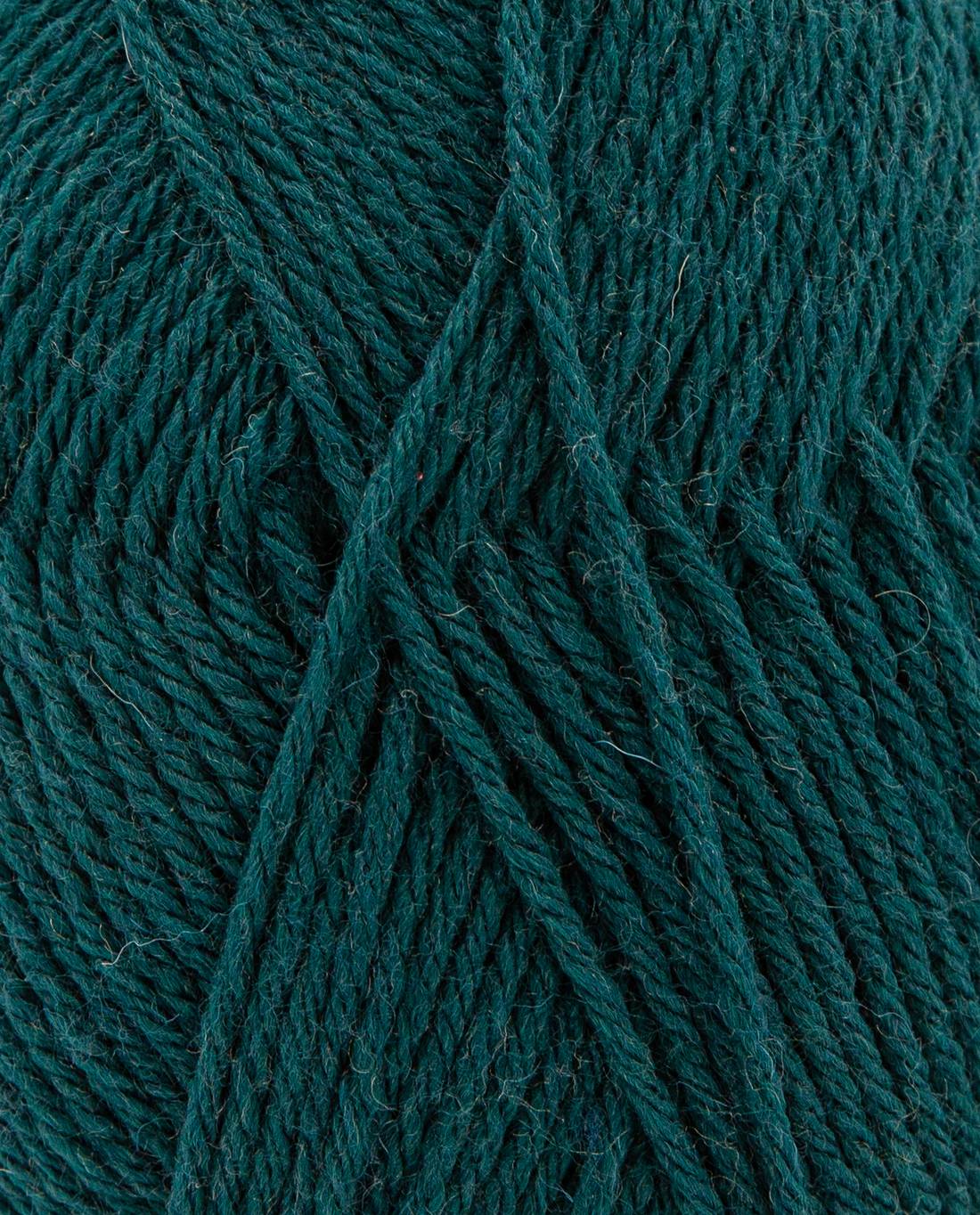 Phildar Phil Imaginaire 3.5 2100 Peacock - close-up