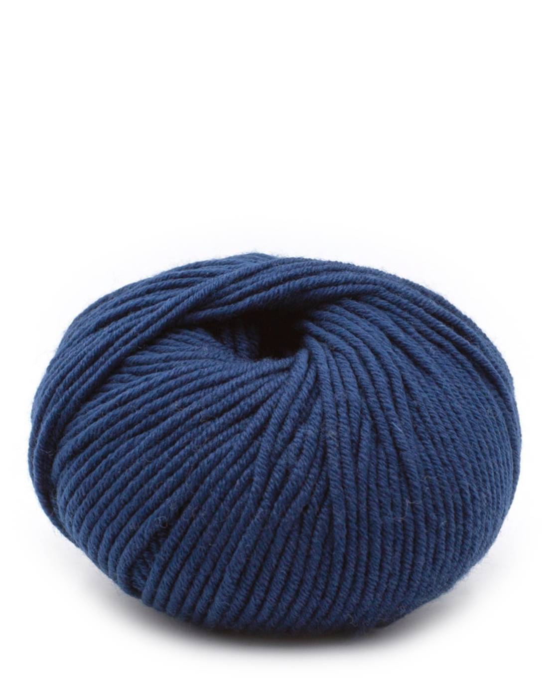 Phildar Phil Merinos 6 1446 Navy Blue - bol garen vanuit een tweede aanzicht