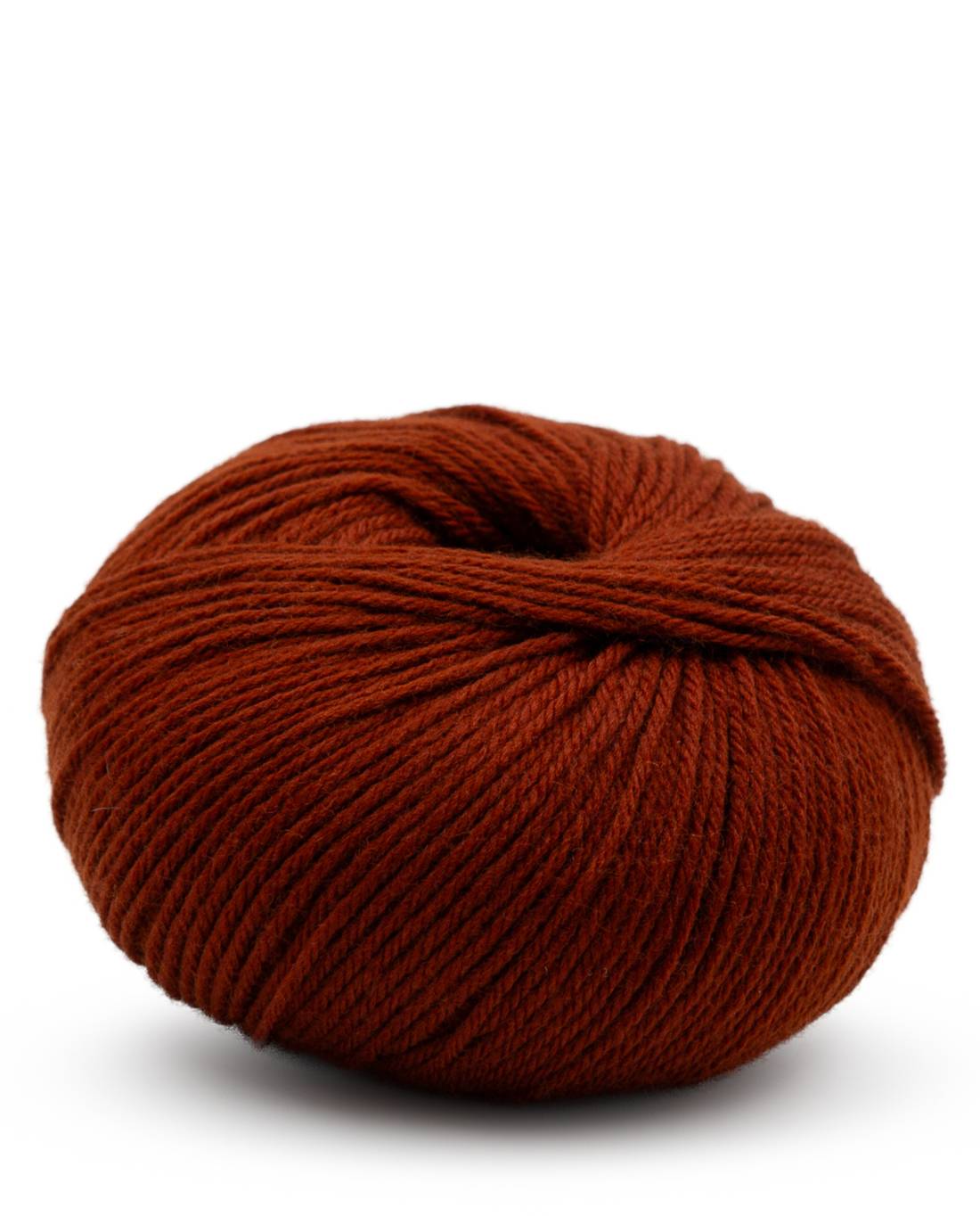 Phildar Phil Caresse 1068 Mahogany - garenbol vanuit een andere hoek