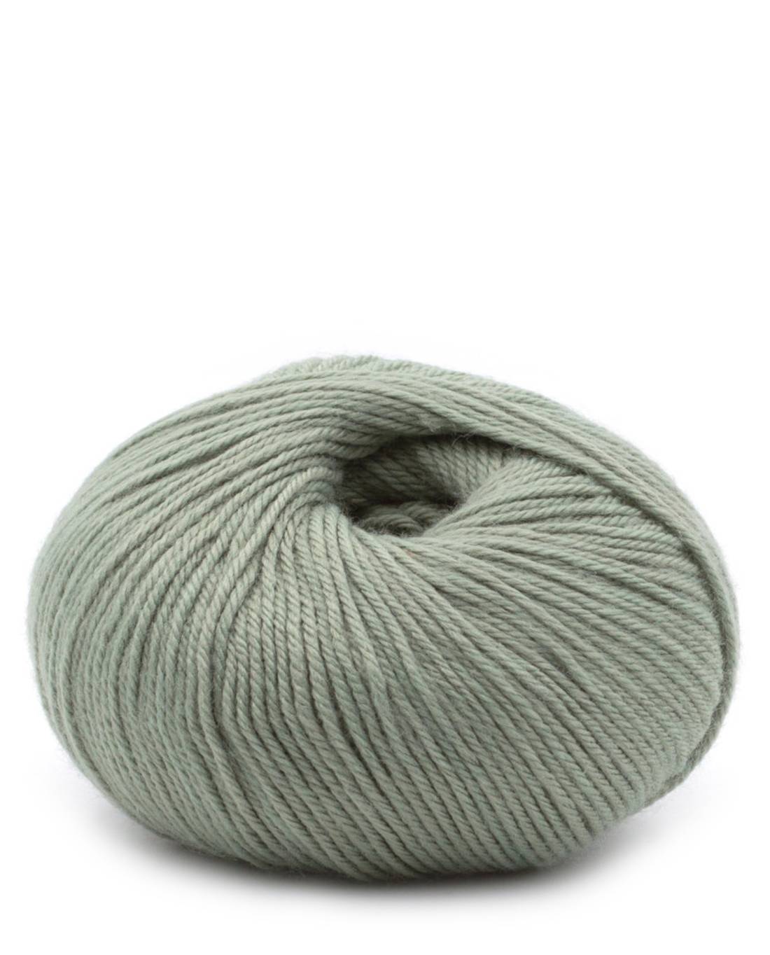 Phildar Phil Caresse 2151 Linden Green - garenbol vanuit een andere hoek