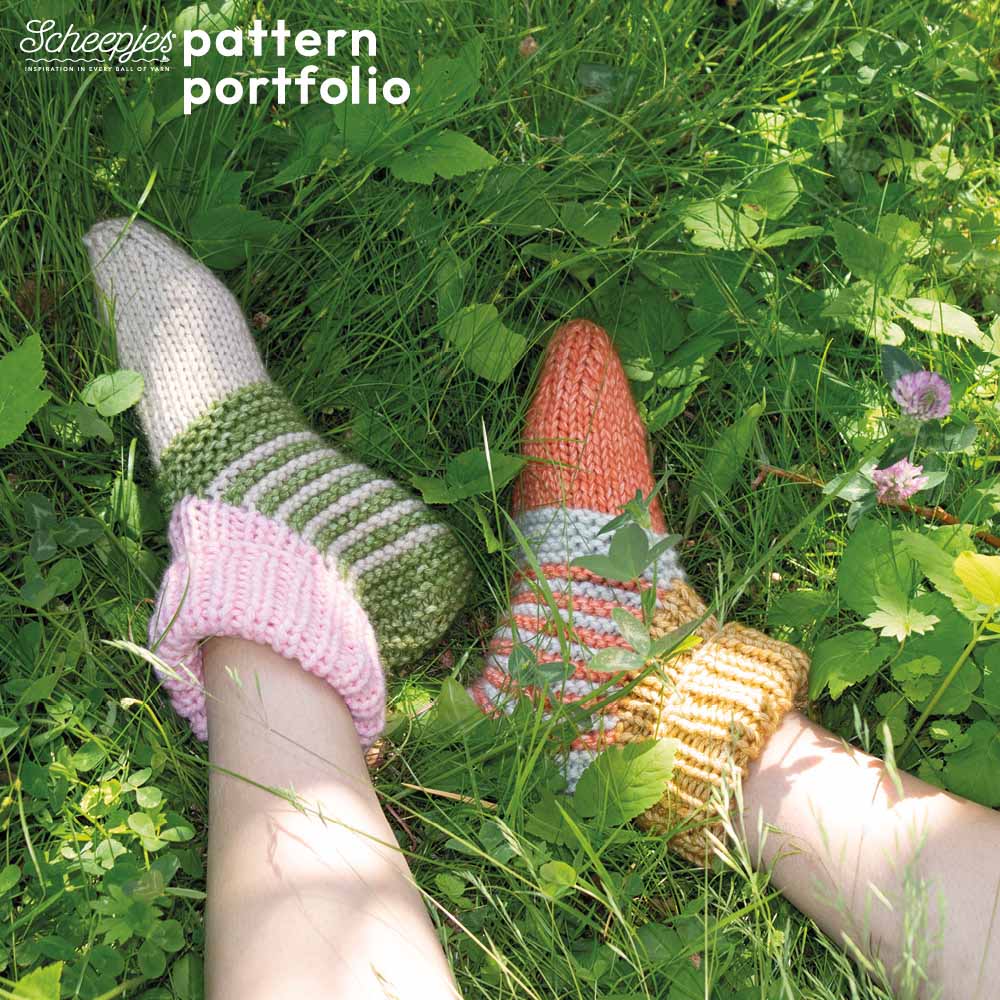 Scheepjes Pattern Portfolio Stone Washed XXL NL - Charlie Slipper Socks met kleurrijk breipatroon