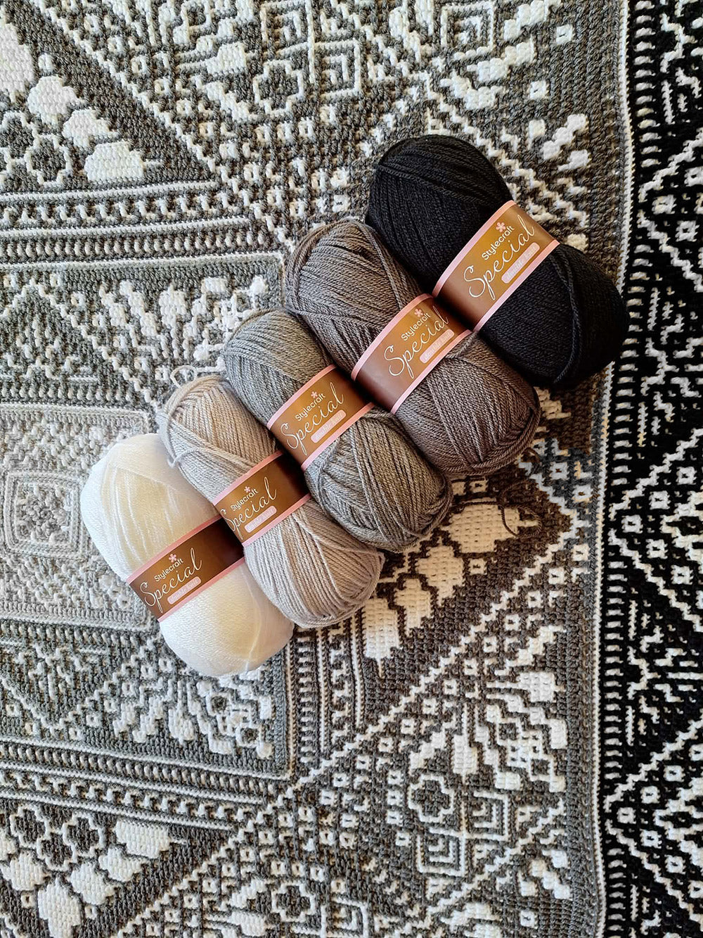 Bibelot Special DK Häkelpaket – Crazy Crochet Catlady