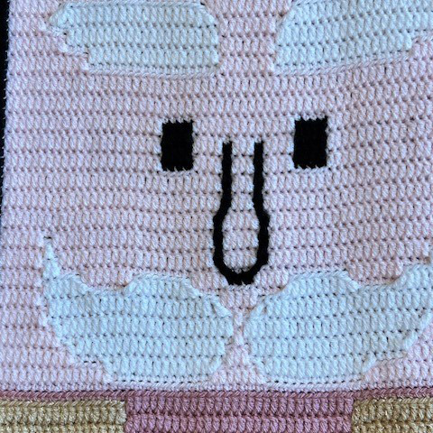 Notenkraker Wandhanger Haakpakket - detail Candy Pink notenkraker