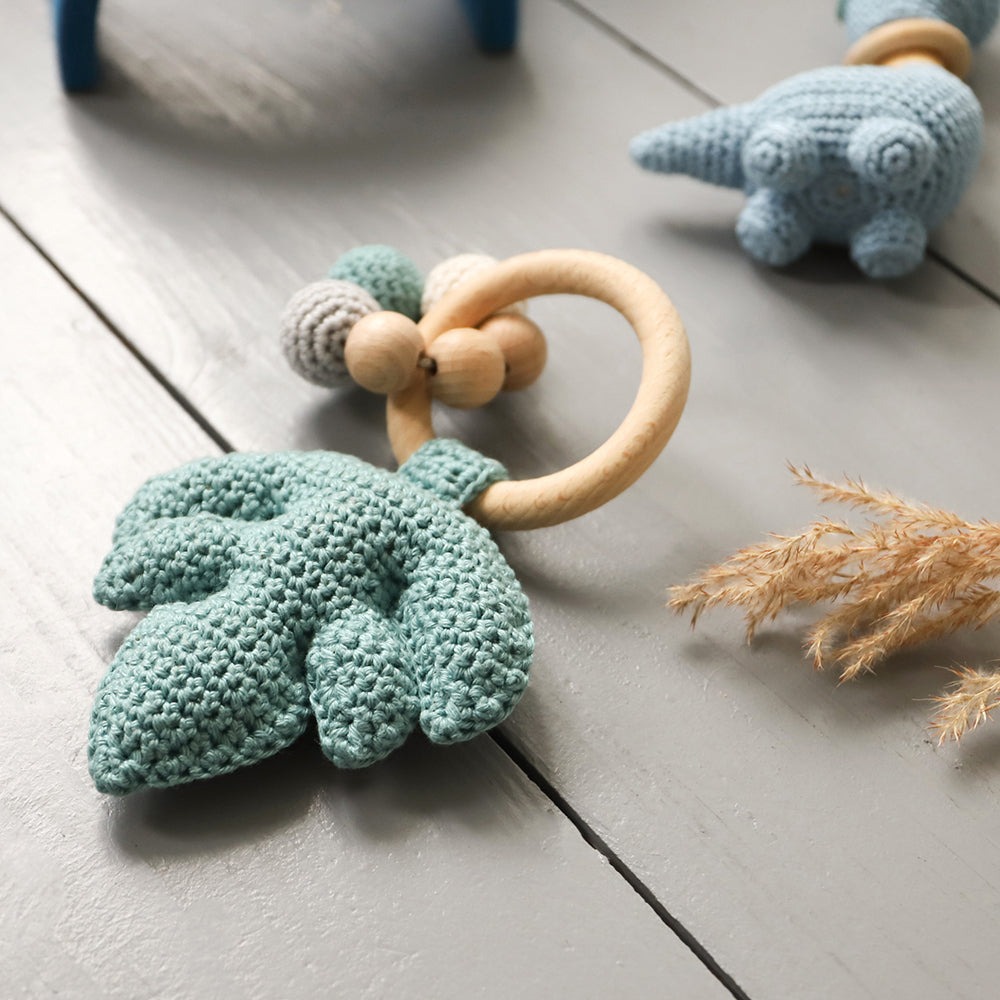 Dino — gemaakt met Baby kraampakket jongen haakpakket (6)