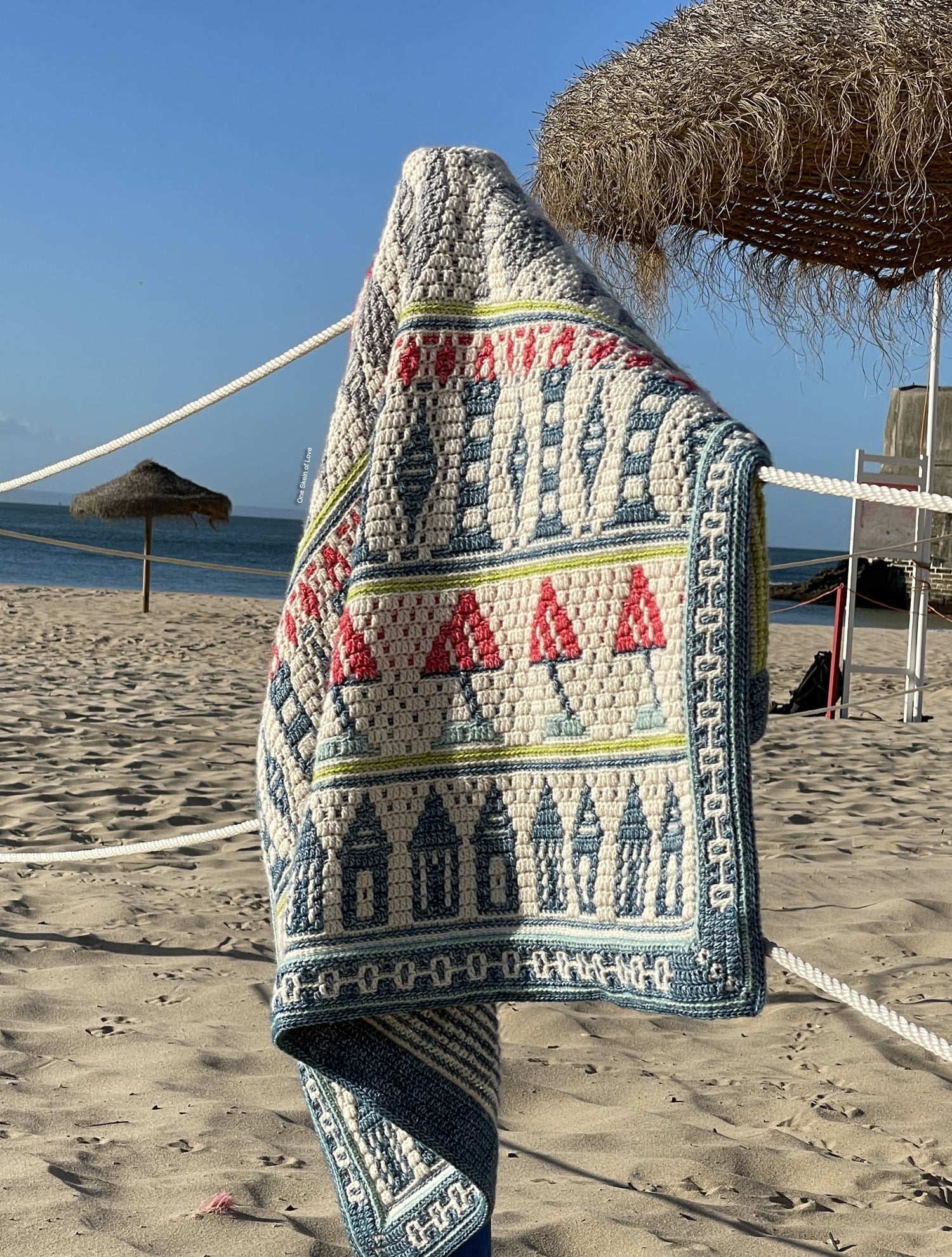 Rav — gemaakt met Costa Nova - One Skein of Love Haakpakket
