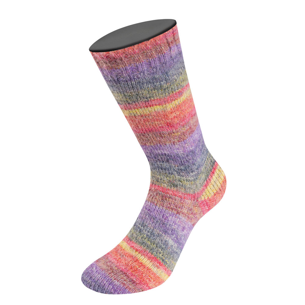 Lana Grossa Cosy Socks Dream 251 Terracotta / Mosterd / Donkergrijs / Blauwviolet / Lila / Donkerrood / Rood - detailfoto van het kleurverloop en draadstructuur