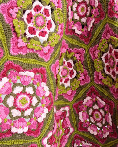 Delft deken rose garden — gemaakt met Delft Deken - Rose Garden in Bloom Garenpakket - Exclusief Patroon