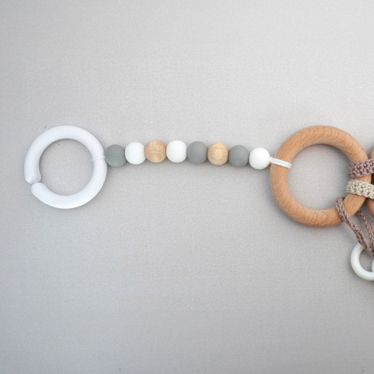 Speenkoord en speelhanger neutral — gemaakt met Durable Bijtring Bloem (2)