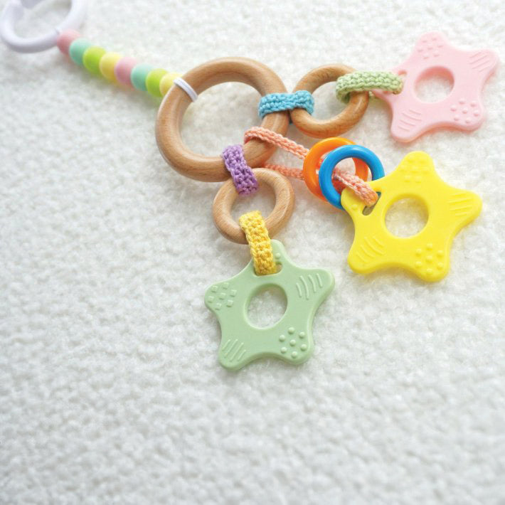 Speenkoord en speelhanger rainbow — gemaakt met Durable Bijtring Hart met Noppen
