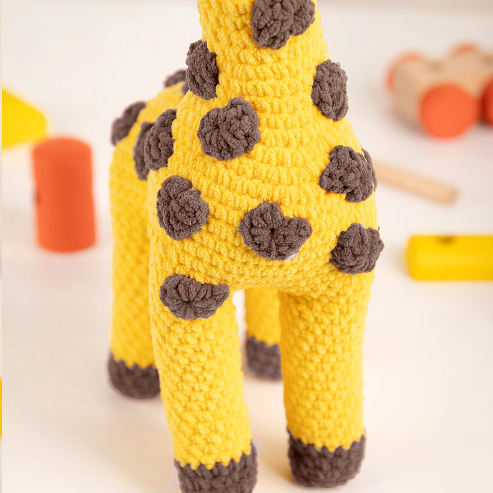 Giraffe kleur — gemaakt met Giraffe Gigi Garenpakket - Exclusief Patroon (2)