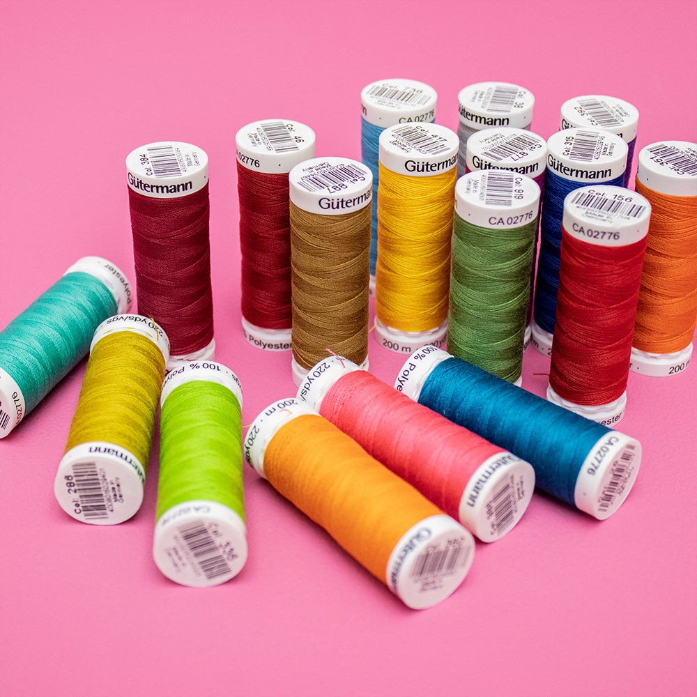 Sfeerbeeld met Gütermann Polyester Nähgarn 200m 32 (3)