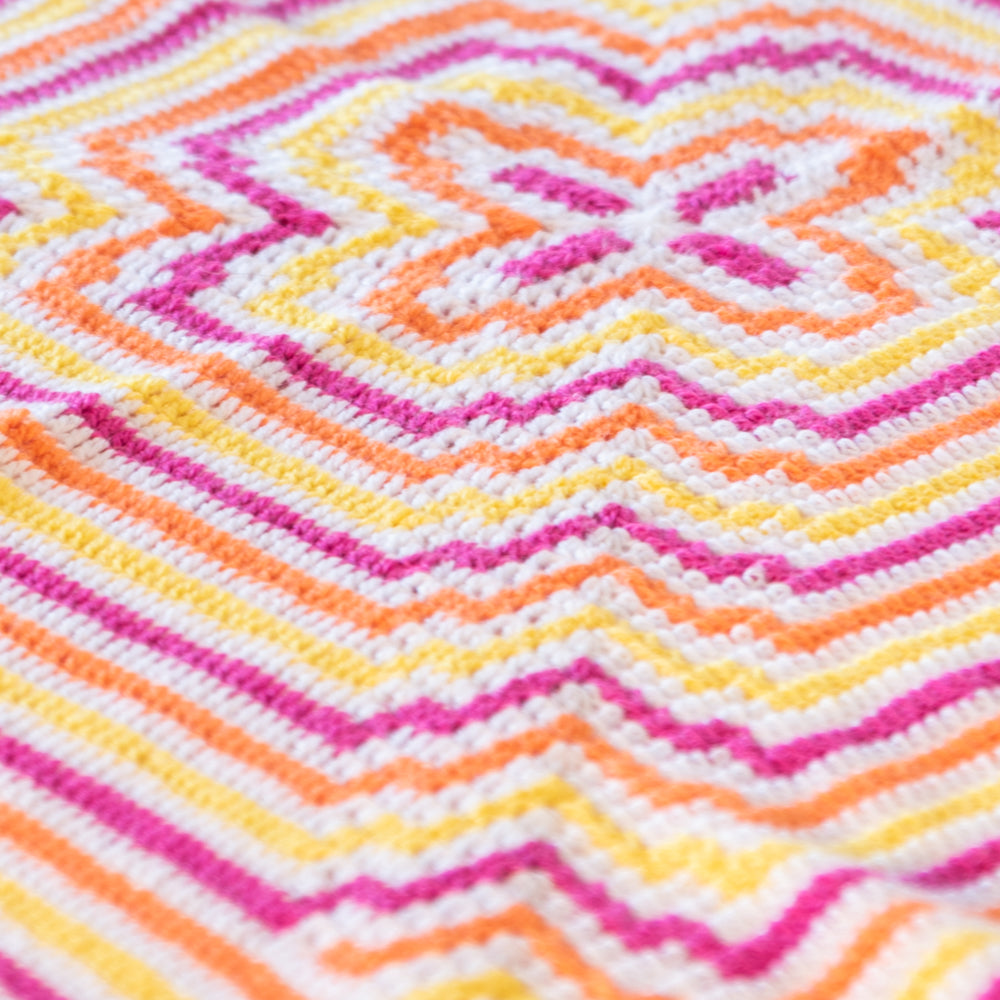 Haakpatroon Yarn and Colors Amazing Flower Blanket (8)