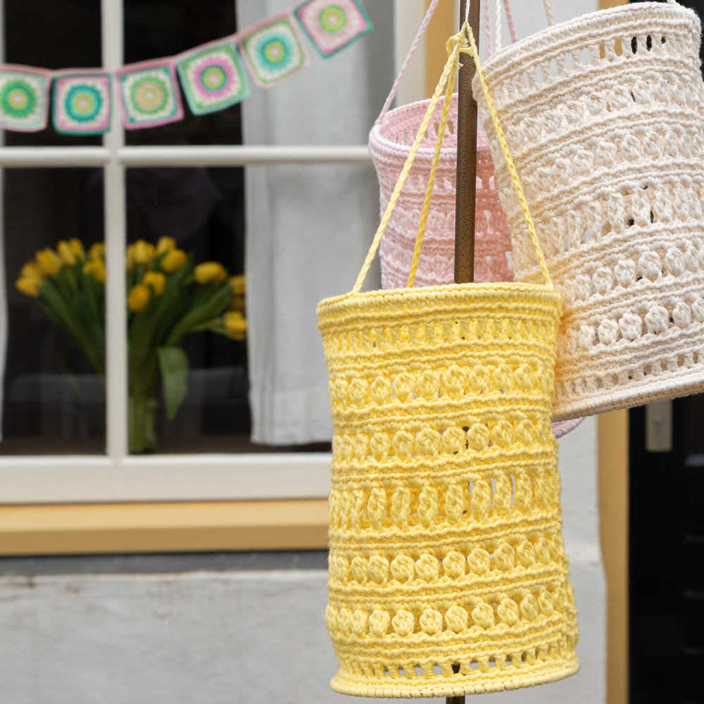 Haakpatroon Yarn and Colors Garden Party Lantern