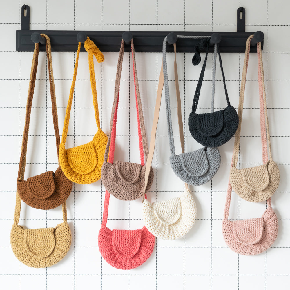 Petit purse — gemaakt met Haakpatroon Yarn and Colors Petit Purse (Digital) (2)