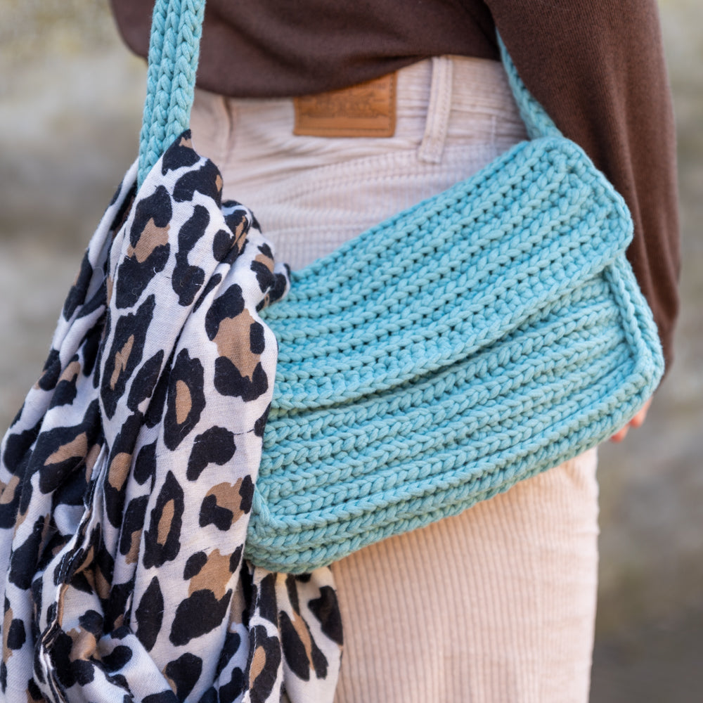 Shoulder bag — gemaakt met Haakpatroon Yarn and Colors Shoulder Bag (2)