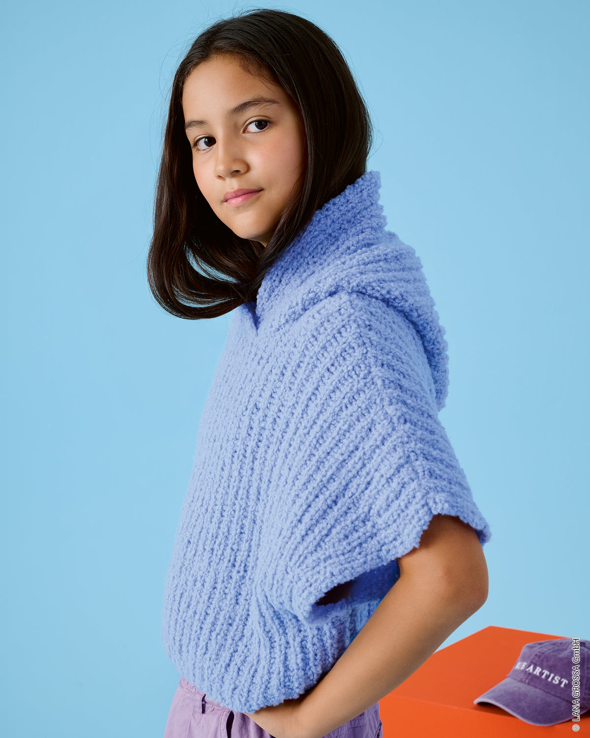 Lana Grossa Kids Nr. 15 model 8 - hoodie met Orsettini - sfeerfoto 1