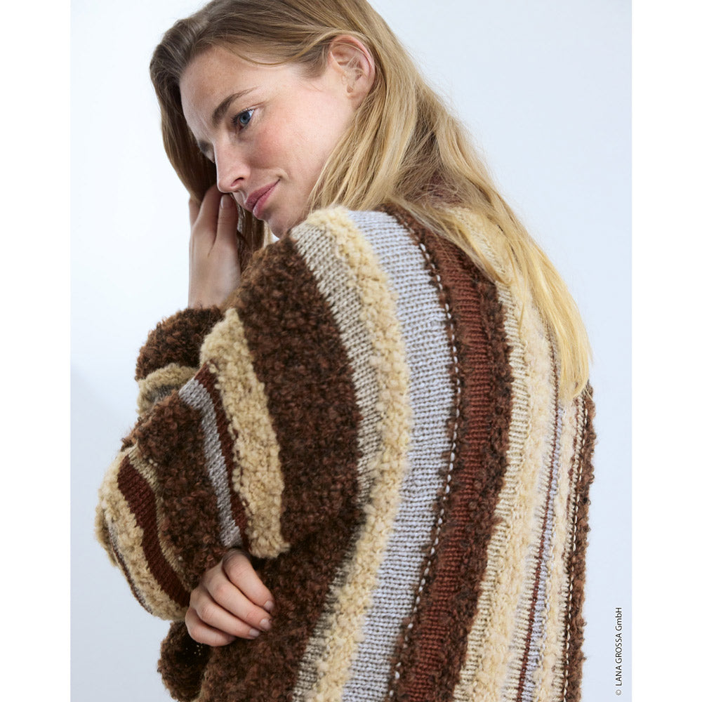 Lana Grossa Filati Journal No. 72 model 11 - lang gestreept vest in naturel- en bruintinten, detail en pasvorm