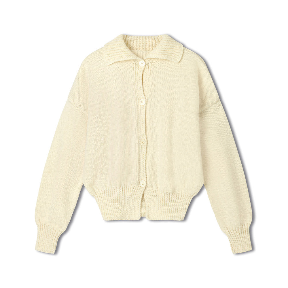 Lana Grossa Cool Wool Big 992 Inktblauw - zijaanzicht van de gebreide trui - Lana Grossa Cool Wool Big 1006 Licht Olijf