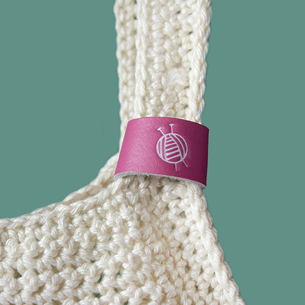 Wit haak label — gemaakt met Joly Bag Haakpakket