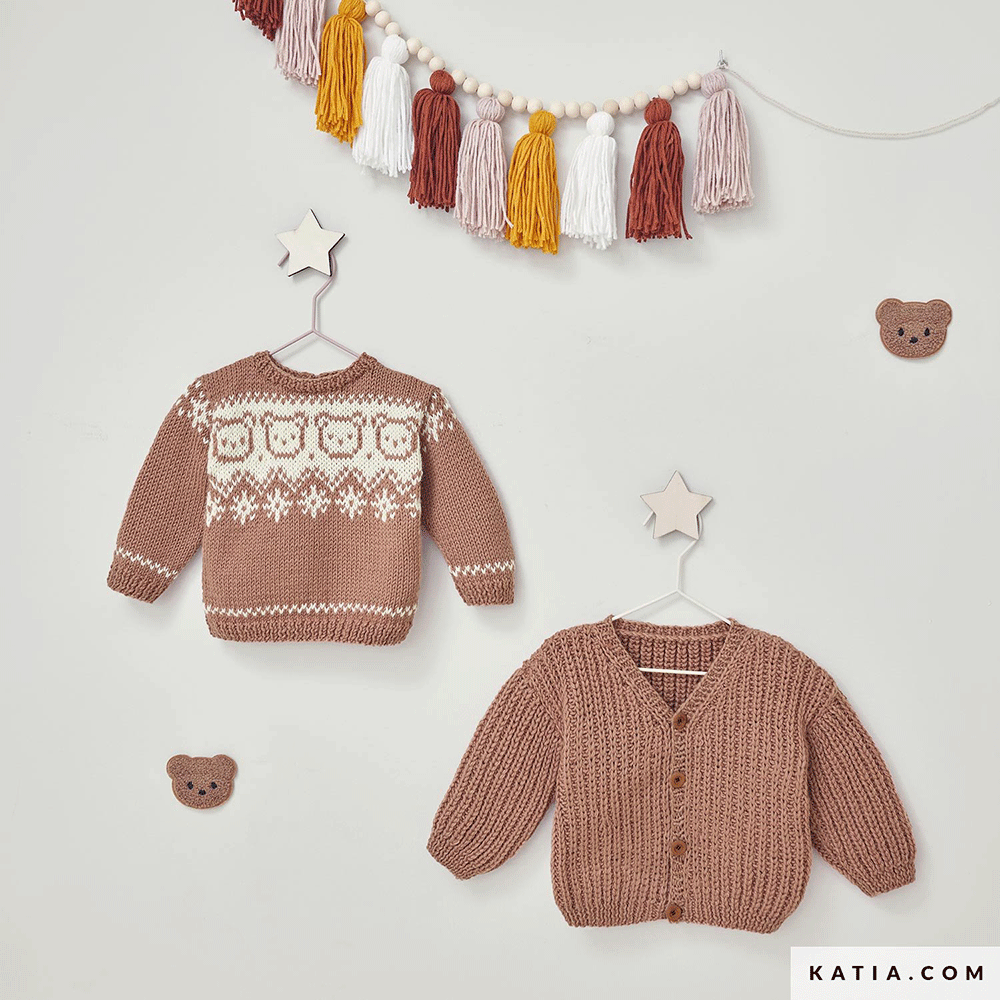 Patroon breien haken baby jas herfst winter katia — gemaakt met Katia Basic Merino 095
