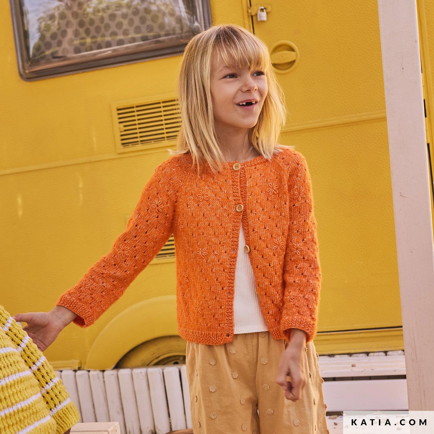 Patroon breien haken kinderen jas lente zomer katia — gemaakt met Katia Kinderen Magazine No. (5)