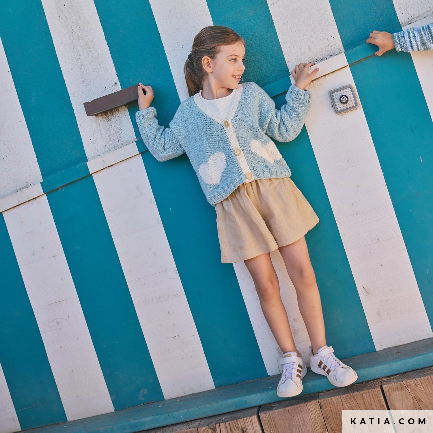 Patroon breien haken kinderen jas lente zomer katia — gemaakt met Katia Kinderen Magazine No. (31)