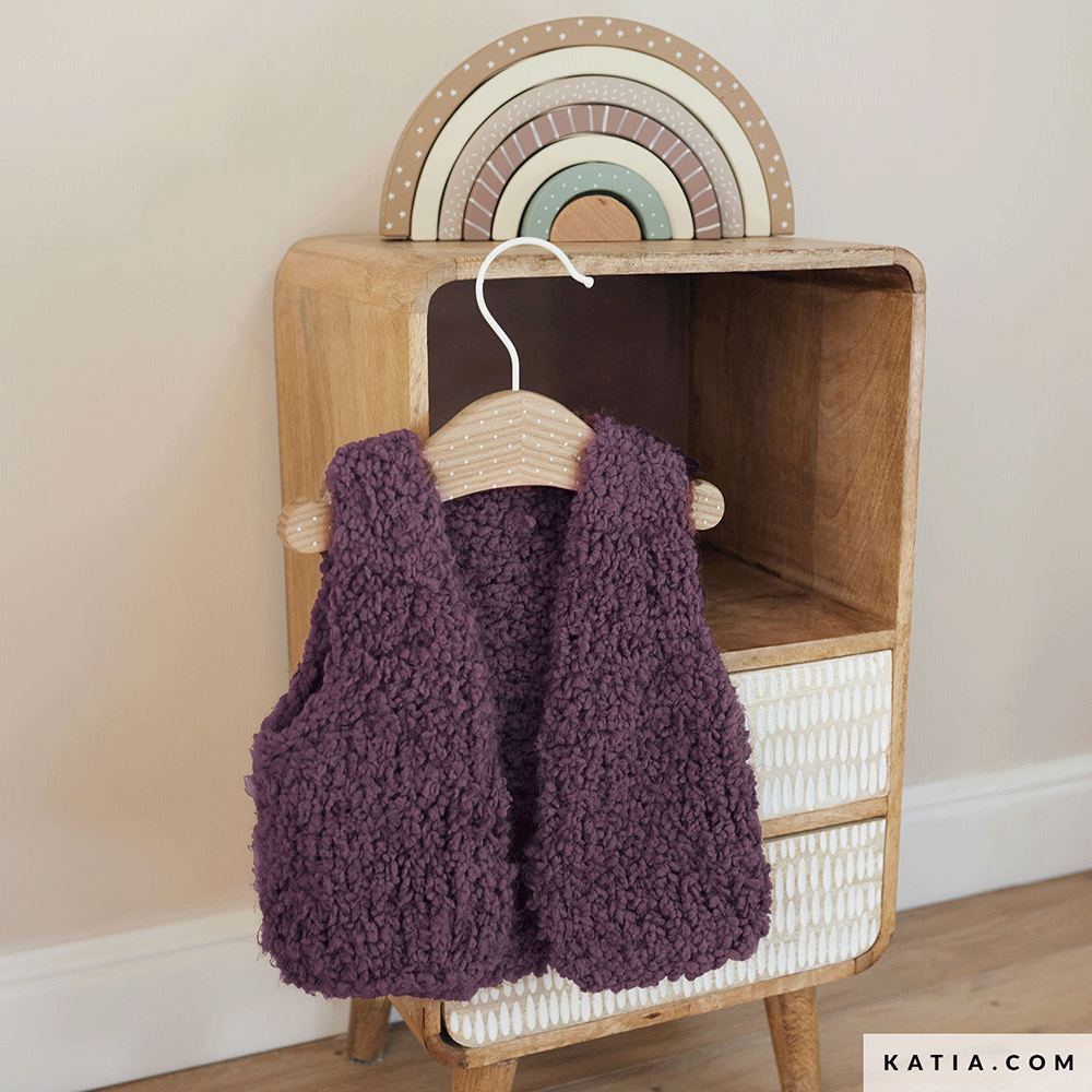 Patroon breien haken baby vest herfst winter katia — gemaakt met Katia Sherpa (2)