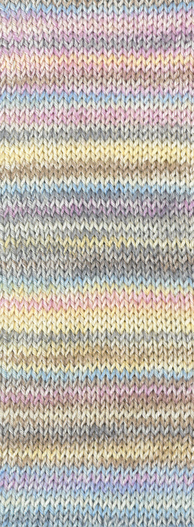 Gebreid proeflapje van Lana Grossa Meilenweit 100 Cashmere Inverno 126 in lichtblauw, lila, ecru, lichtgrijs, vanille, grijs en taupe