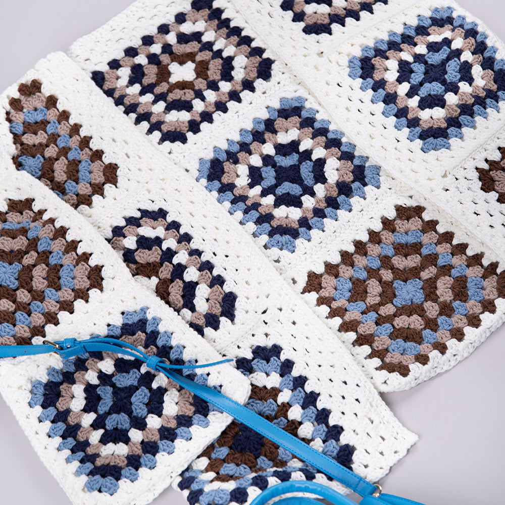 Grannys — gemaakt met Ocean Granny Vest - Finishing Stitches Haakpakket (4)