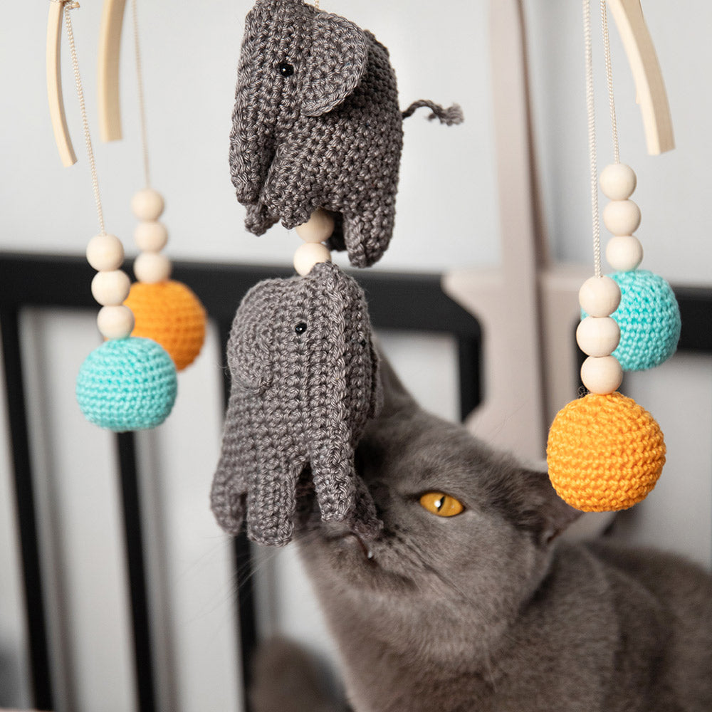 Babyspullen — gemaakt met Olifantjes mobiel – Go Handmade Sensory Kit Haakpakket (3)