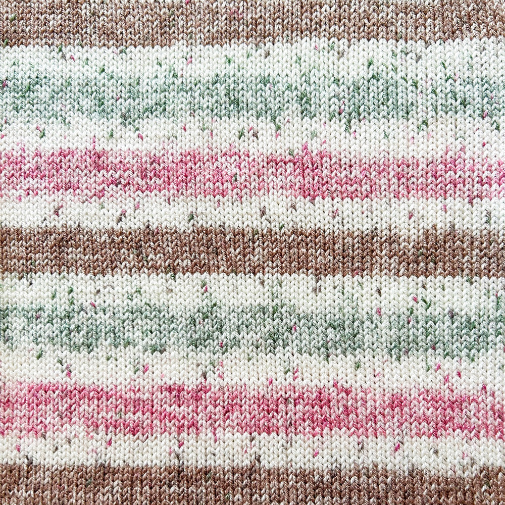 Dolls house — gemaakt met Stylecraft Bambino Prints DK