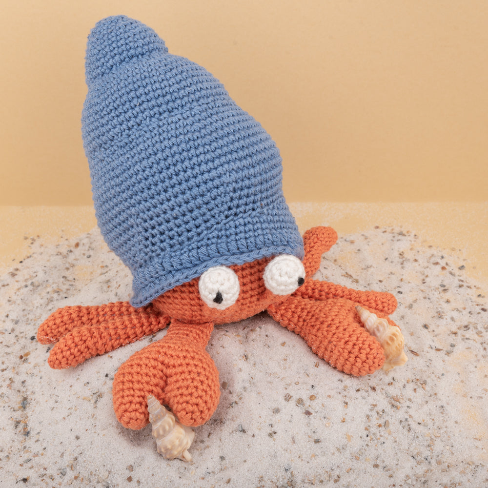 Brendan the hermit crab — gemaakt met Yarn and Colors Brendan the Hermit Crab Haakpatroon (2)