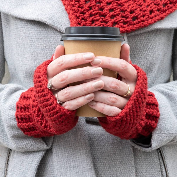 Cheerful burgundy — gemaakt met Yarn and Colors Cheerful