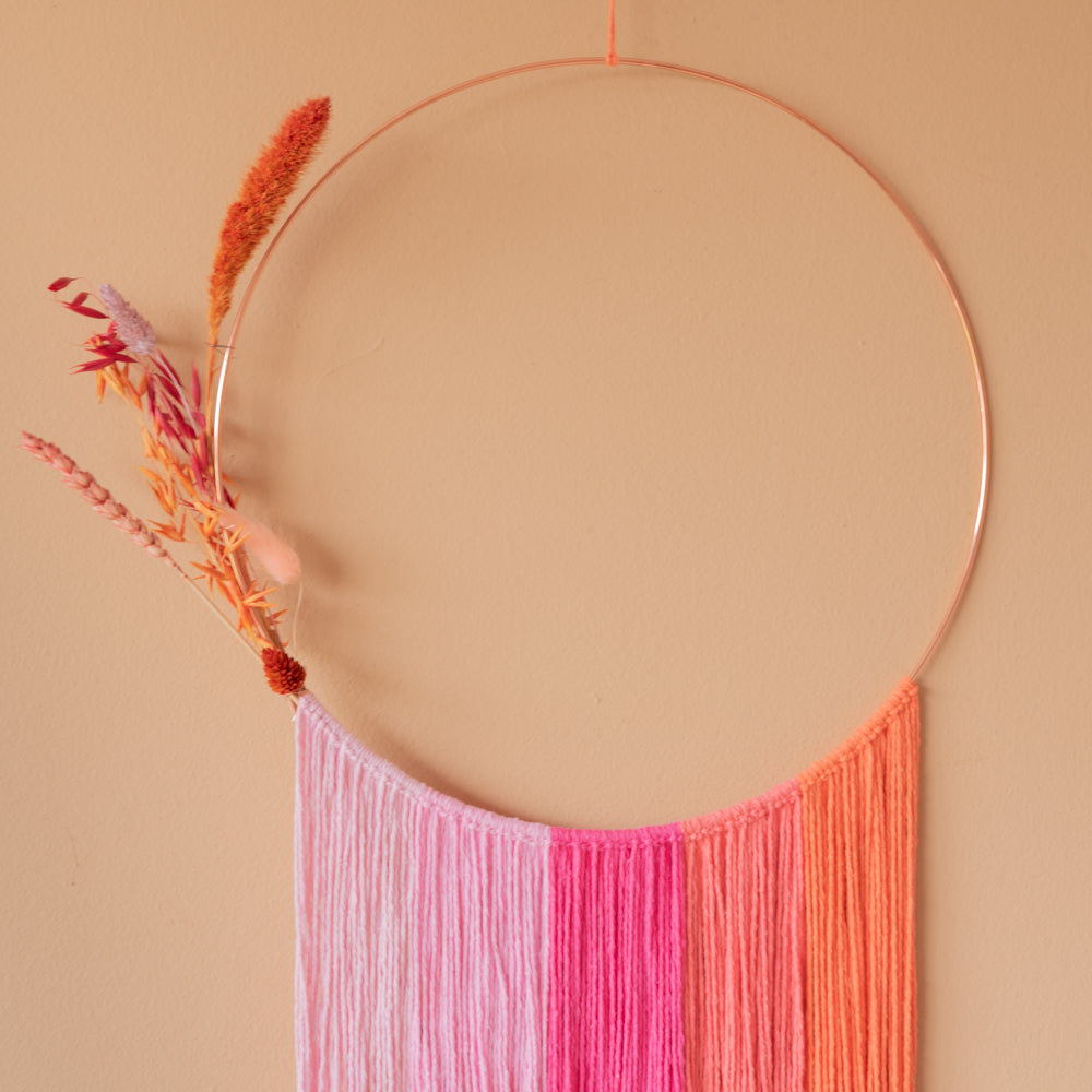 Degrade wall hanging — gemaakt met Yarn and Colors Degradé Wall Hanging 2.0 Macramé Pakket (2)