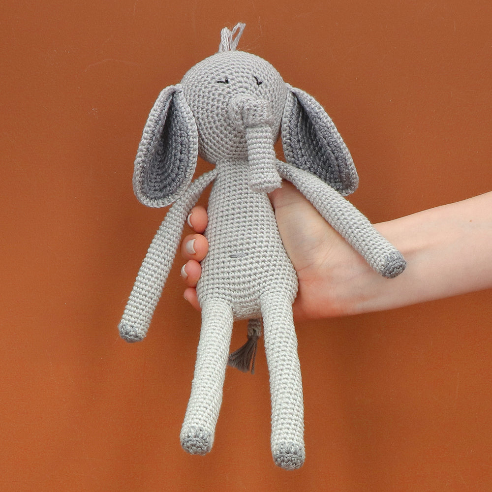 Eddie elephant — gemaakt met Yarn and Colors Eddie Elephant Haakpakket (2)