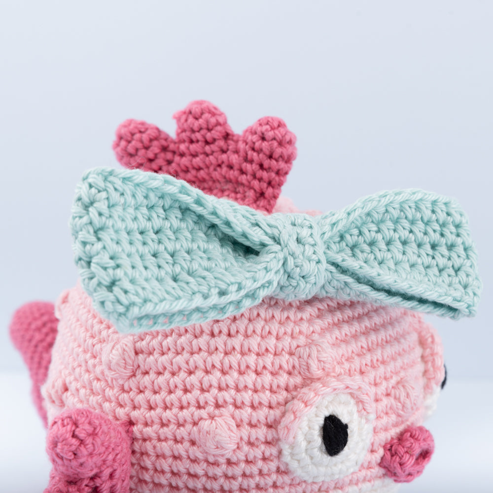 Freckles the puffer fish — gemaakt met Yarn and Colors Freckles the Puffer Fish Haakpakket (2)