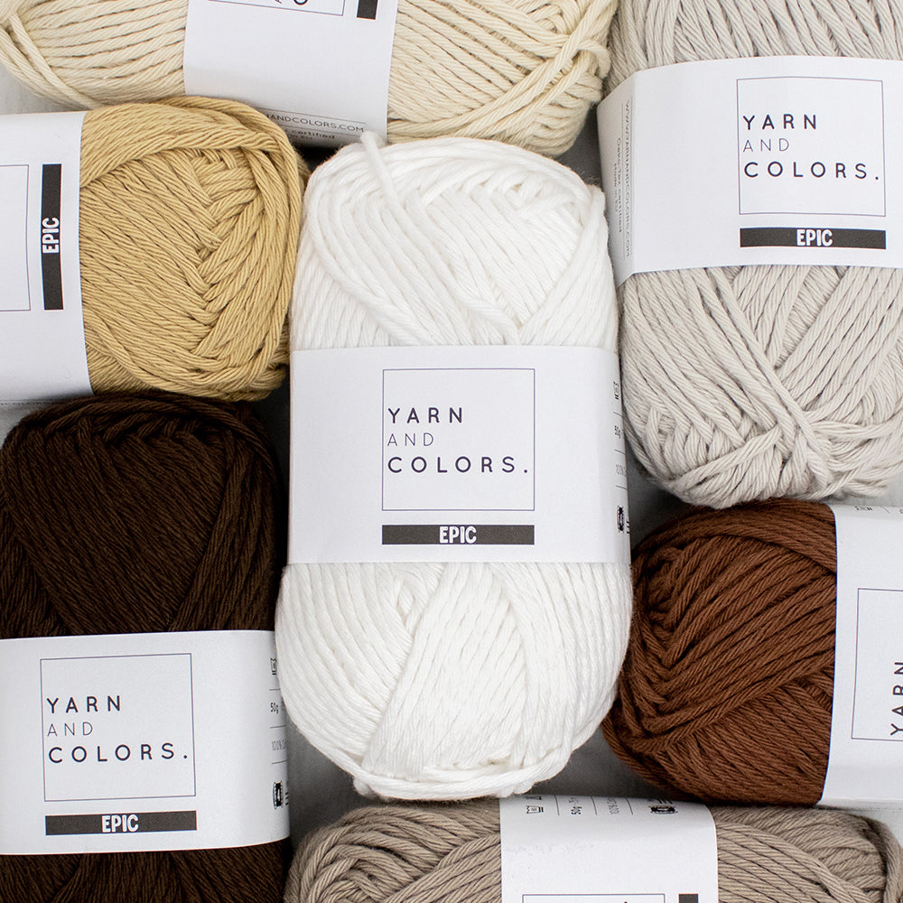 Wit — sfeerbeeld met Yarn and Colors Glamorous Table Pads Haakpakket