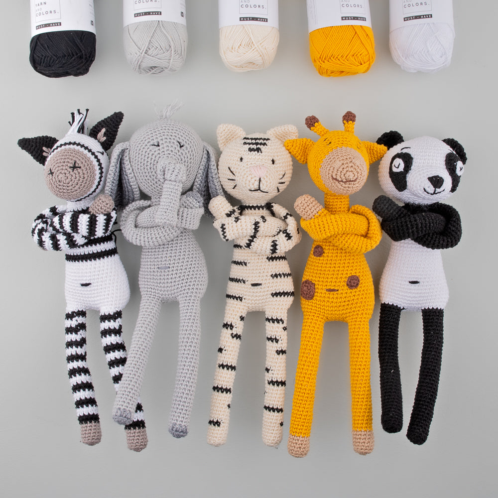 Groepsfoto en kan dus bij allemaal — gemaakt met Yarn and Colors Pip Panda Haakpakket