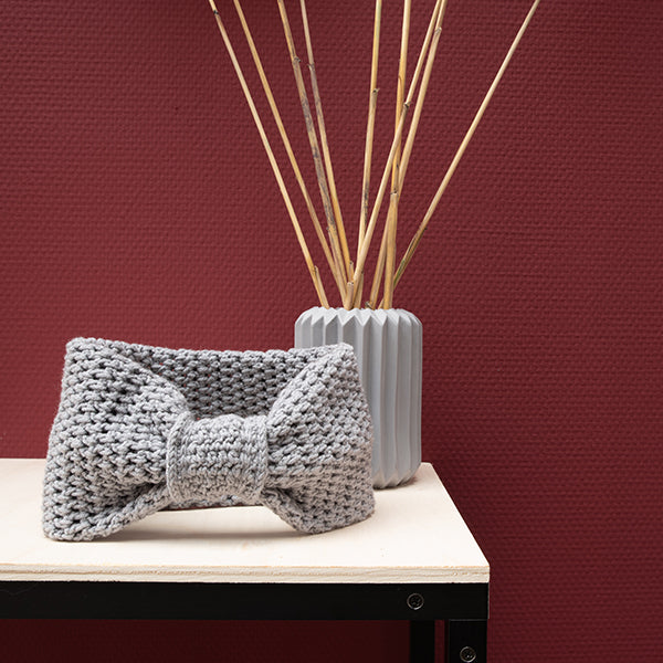 Soft serene hoofdband — gemaakt met Yarn and Colors Soft Serene Hoofdband Haakpakket