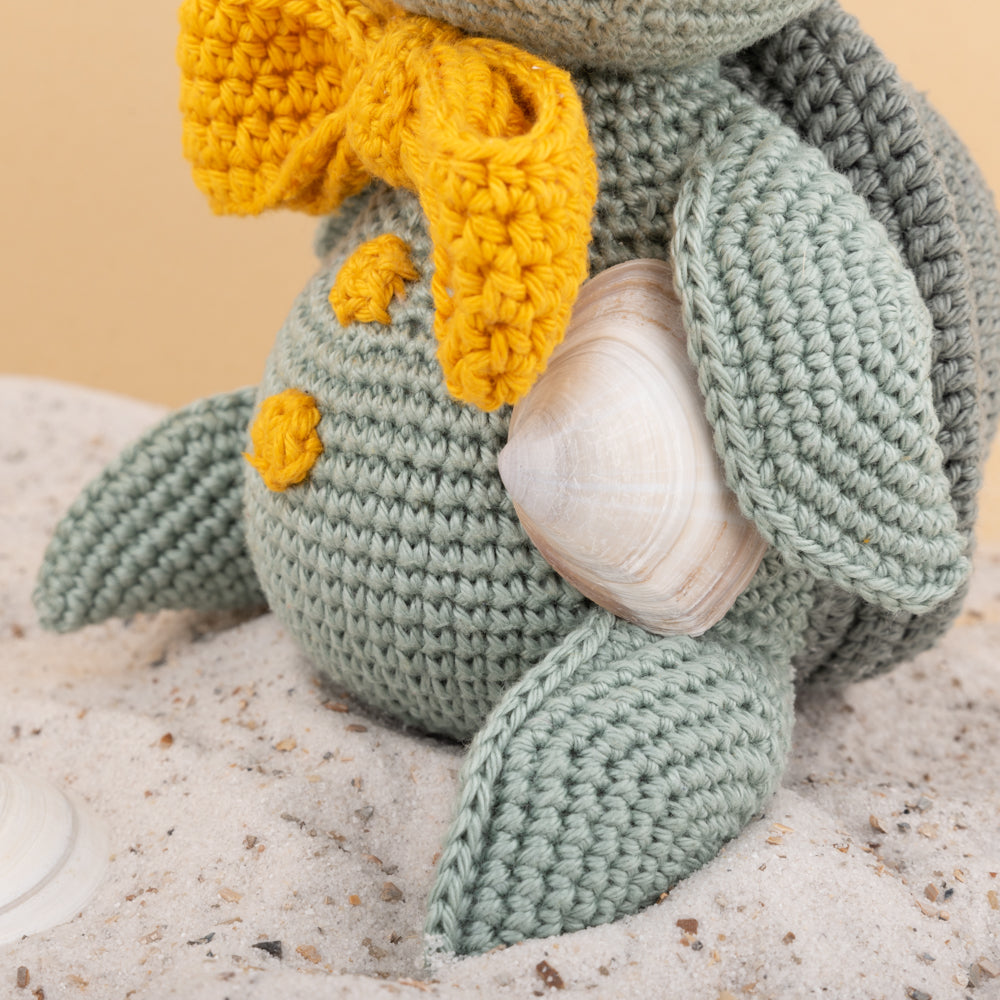 Theodore the turtle — gemaakt met Yarn and Colors Theodore the Turtle Haakpatroon (2)