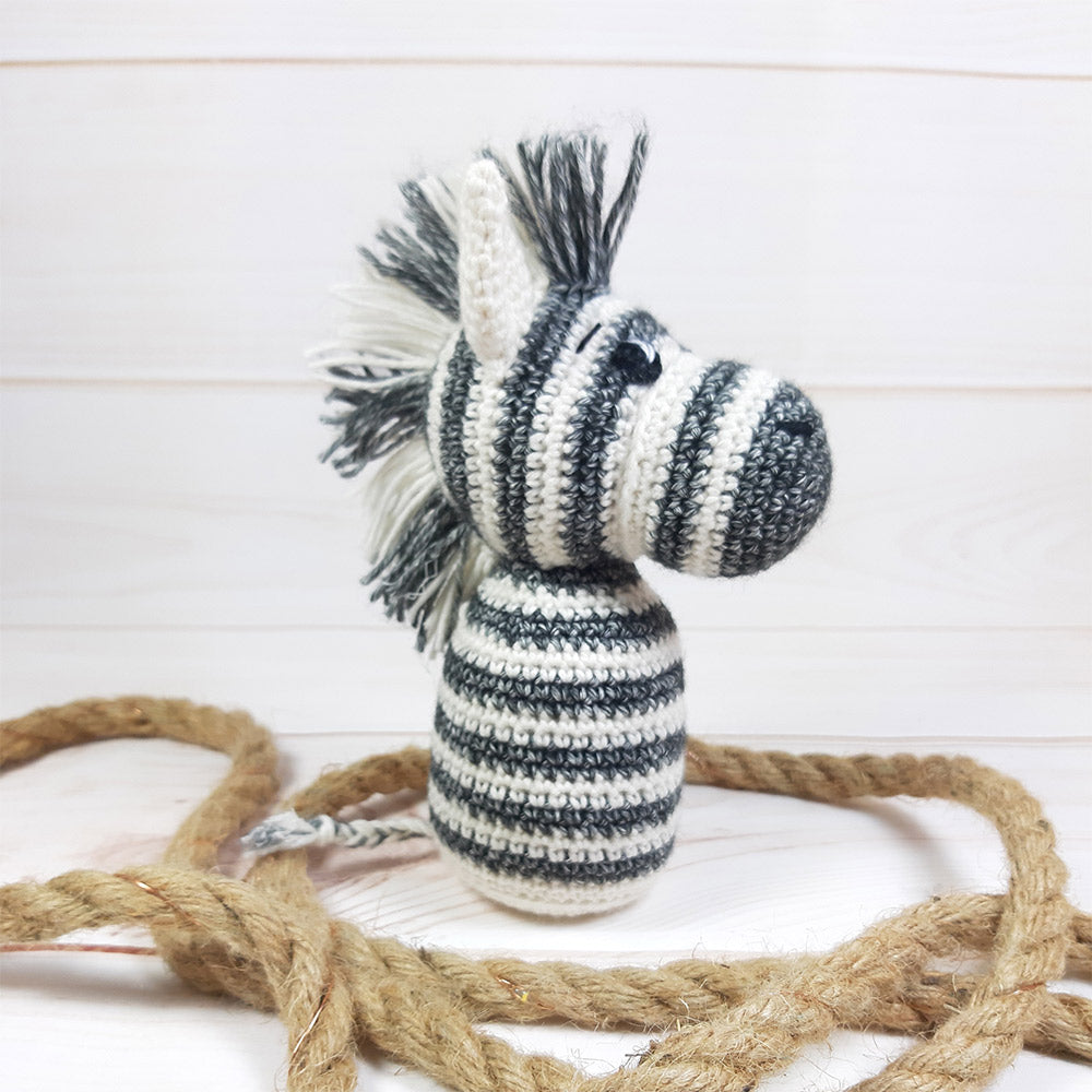 Zebra zijkant — gemaakt met Zebra Haakpakket - Inclusief Digitaal Patroon