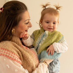 Piuma Mini & Me Strickjacke Kinder Garn- und Strickpaket