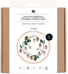 Rico Design Stickset Erdbeerkranz Ø 15 cm
