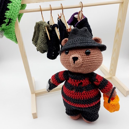 Häkelanleitung Ted im Halloween-Fieber