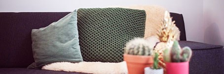 Gemütliches Kissen stricken im Waffelpatent