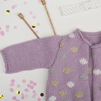 Strickanleitung Gepunktete Babystrickjacke-2