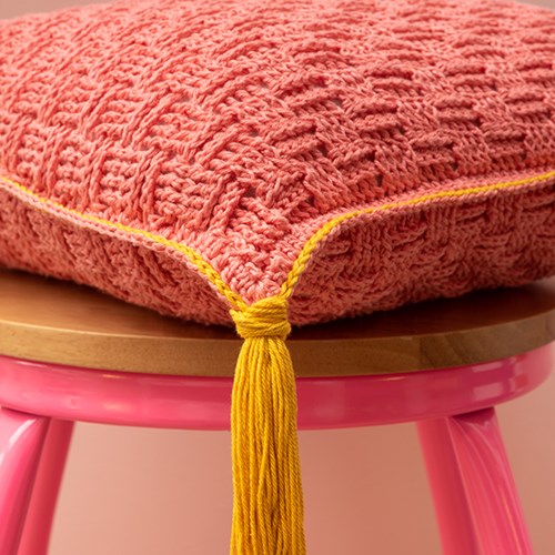 Yarn and Colors Must-Have Cushion Häkelpaket 3 Salmon / Mustard