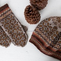 /6/0/600x600_tweed-mittens-beret_4__1.jpg