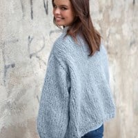 /6/0/600x600px_pattern-knit-crochet-woman-jacket-autumn-winter-katia-8022-494-01-g_1.jpg