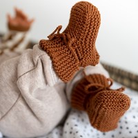 Strickanleitung Yarn and Colors Oh Baby! Knit Booties-3